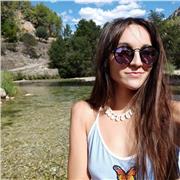 Chica de 24 años, me encantan los niños y puedo ofrecer clases particulares o de apoyo a niños de primaria o primeros cursos de secundaria (1° y 2° ESO), tanto en lengua, como matemáticas o historia